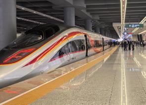 正式開通運營！廣湛高鐵首趟列車發出