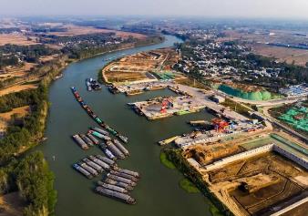 河南內河航運邁入“百萬標箱”時代 周口港中心作業區開港
