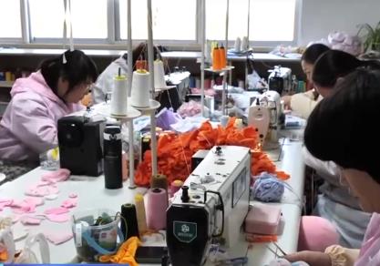 創意、速度讓馬年玩具市場“熱辣滾燙” 訂單火爆促企業“開足馬力”生產