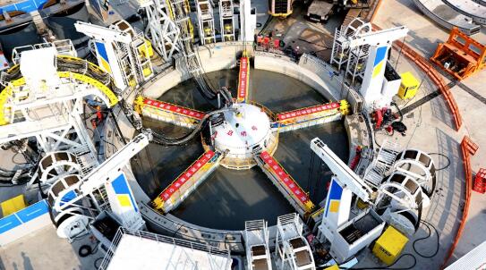 我國自主研制，全球最大直徑豎井掘進機“啟明號”始發