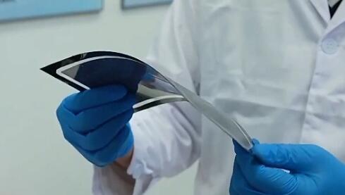 我國科學家成功研發疊層柔性太陽能電池