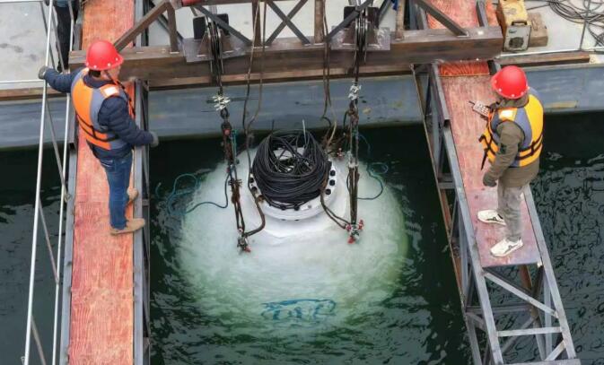 國內首臺千瓦級水下抽蓄儲能系統“東儲一號”試驗成功