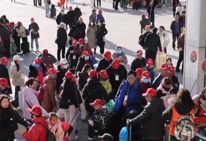 “鐵路游”持續升溫 青藏高原赴大灣區及海南旅游專列開行