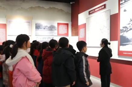 讓“紅色”研學可感可知、觸摸歷史玩轉非遺……研學游激發文旅市場“新活力”