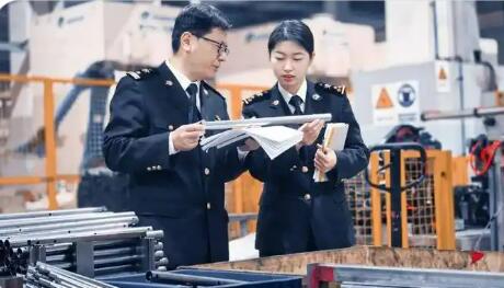 向新賽道沖刺 于精微處深研  2025年江蘇民營企業進出口2.65萬億元