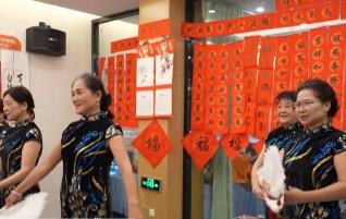 “銀發經濟”消費升級 按摩機器人、情感陪伴機等受歡迎