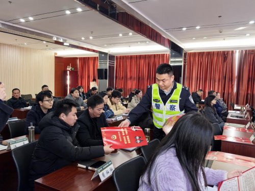 湖北浠水：“我的崗位我來講”——浠水縣煙草專賣局扎實開展駕駛員安全教育培訓會