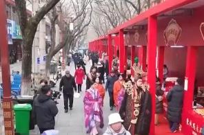 開啟“買買買+逛吃+沉浸式打卡”模式 節前消費市場人氣爆棚、活力十足