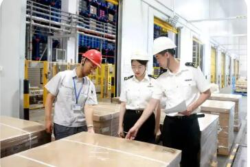 2025年大連海關外貿企業數量增長8.9%