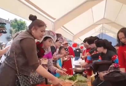 “潮”出消費新活力！“傳統+創意”掀起最炫民族風 游客沉浸式享受新春樂趣