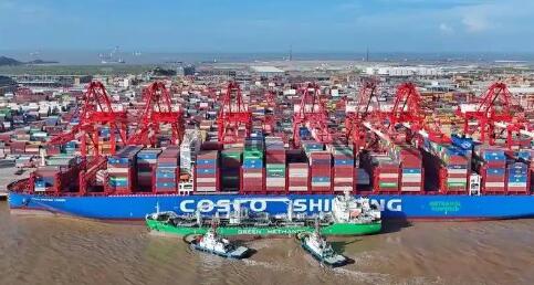 2025年上海港船用保稅燃料油加注量創新高 綠色燃料實現歷史性突破