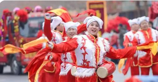 從“看熱鬧”到“入戲游” 民俗IP消費上演煥新記