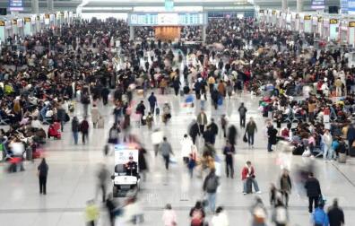 春節假期全國鐵路累計發送旅客1.21億人次