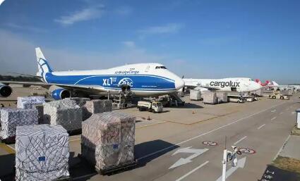 2025年我國民用運輸機場三大指標再創歷史新高