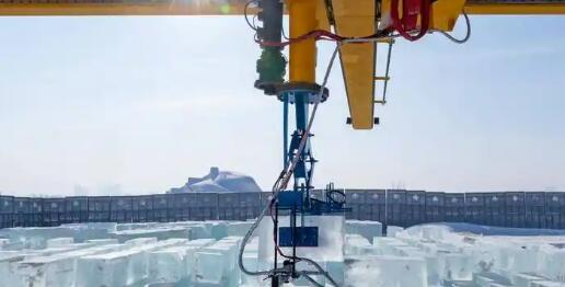 采冰、切冰、搭建，這些活機器人全包了