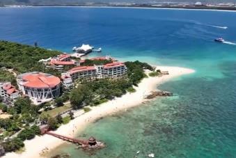 多地“錯峰游”熱度攀升 部分機票價格降幅超60%