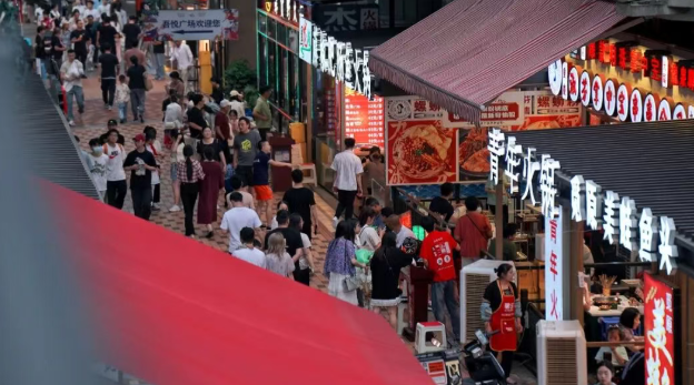 駱駝精神引領向前，新城控股拓展“新悅薈”與“印巷”