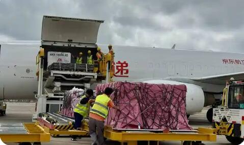 博鰲空港口岸開通首條全貨機航線