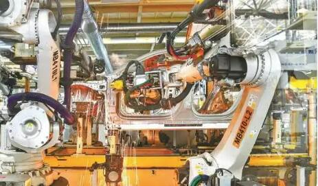 寧波海關支持戰略性新興產業集群發展 “新能源汽車產業之城”加速崛起