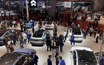 新勢力車企盈利破局 多元布局AI業務謀增長