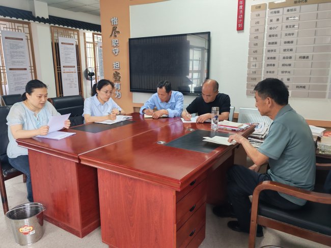 一抹“志愿紅”，繪就春天的溫暖底色