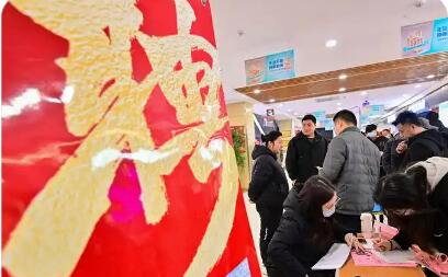 新興產業成春招“主引擎” 低空經濟、AI等領域用人需求激增