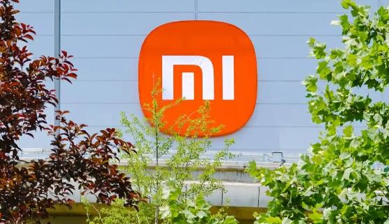 小米計劃未來三年在AI領域投入資金超600億元