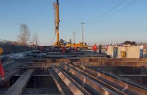 黑龍江：迎雪復工 早日建“通途”