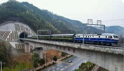 一批重大工程項目刷新“進度條”釋放澎湃動能 成為中國經濟向穩向好“強引擎”