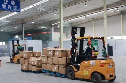 國內最大前置貨站投用　河南“賣全球”按下快捷鍵