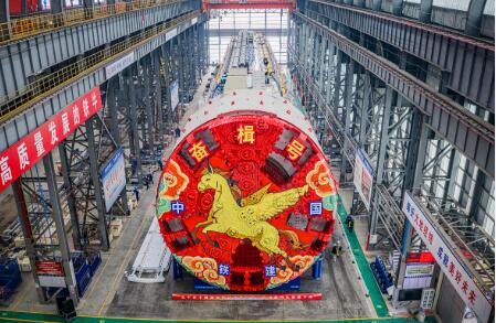 國產超大直徑盾構機“奮楫號”順利下線