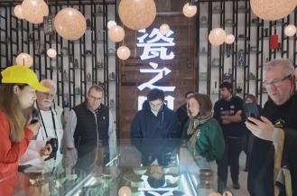 “寶藏小城”破圈吸引外國游客沉浸式體驗 入境游版圖加速“下沉”