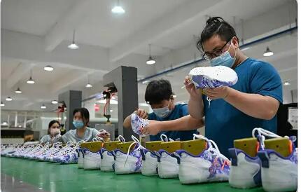 加快具身智能探索 福建晉江制鞋產業向“新”而行