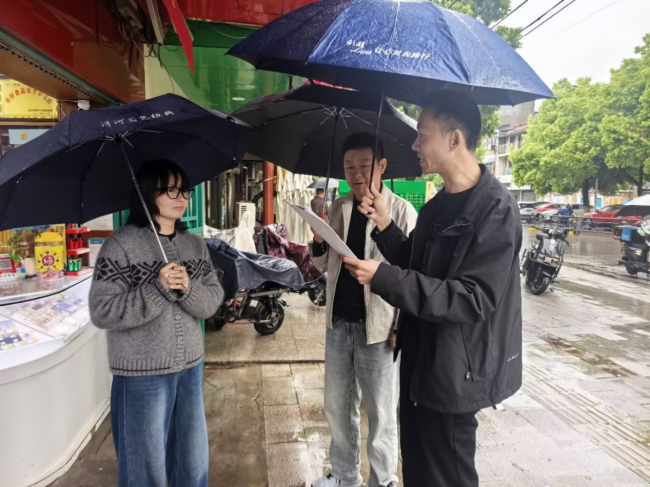 黃陂煙草：梅雨護煙暖民心 精準服務顯擔當