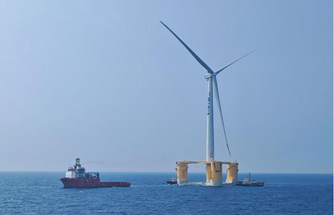 全球單機容量最大的漂浮式海上風電平臺開始安裝