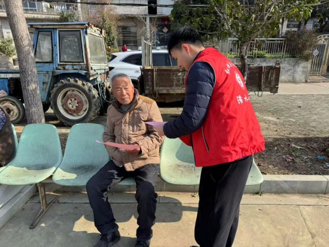 湖北浠水：心裝“小法條”，守住“大平安”
