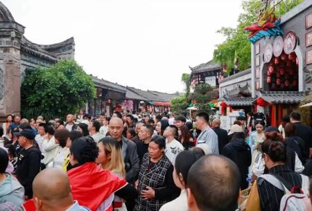 “五一”收官：3602萬人次游四川，旅游總花費超242億元