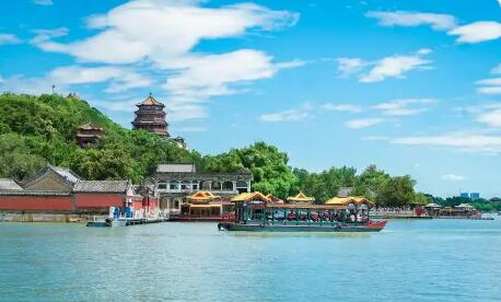 堅持旅游為民惠民 推動服務業擴能提質