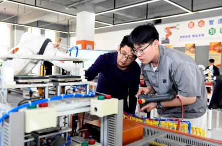 “十五五”實施就業優先路線圖出爐 推動產業就業同頻共振