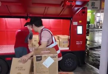 “日+夜”一體化智慧物流網絡構建“加速跑” 多重保障助力“夜行俠”高效配送