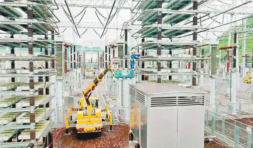 首批國產高壓油浸式交流濾波電容器在云南投運