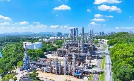 荊門石化自主研發的鋁箔軋制油進入歐洲市場