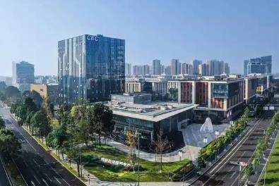 建設全國先進制造業基地 到2030年成都力爭培育1個萬億級園區