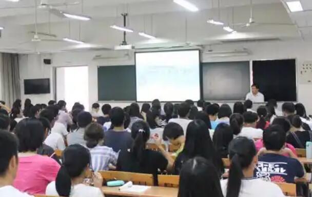 大學專業調整不是簡單的“加減法”