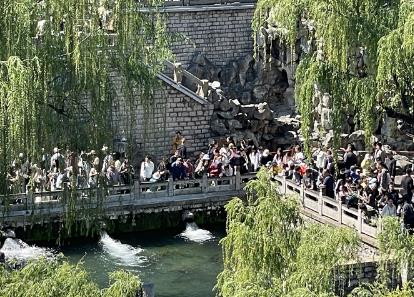 從購物車到山水間 吹響盛夏消費“三重奏”