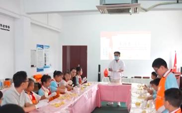 “生產線”變“風景線”帶火新型工業游 一塊糕點因“被看見”而更有味道