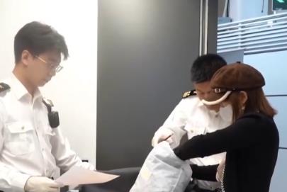 “全流程無紙化”“小額抽檢制”落地 外國旅客體驗“絲滑”退稅“新”速度