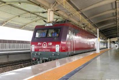 內蒙古開行今年首趟進疆旅游專列