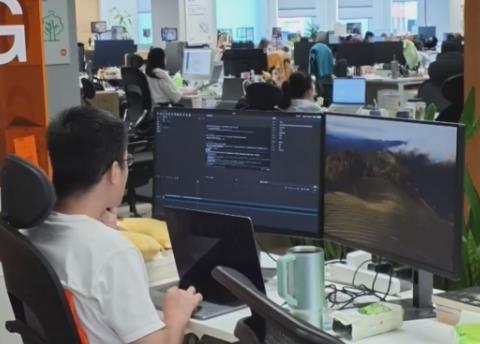 領跑全球榜單！中國AI大模型的優勢在哪里？