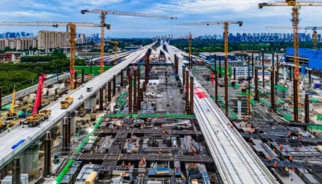 鋼鐵長龍加速延伸 上半年江蘇鐵路投資超390億元